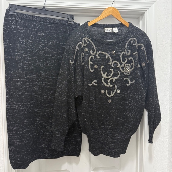 Nilani Vintage Beaded Knit Sweater & Pencil Skirt Set (Size M) - Picture 4 of 12